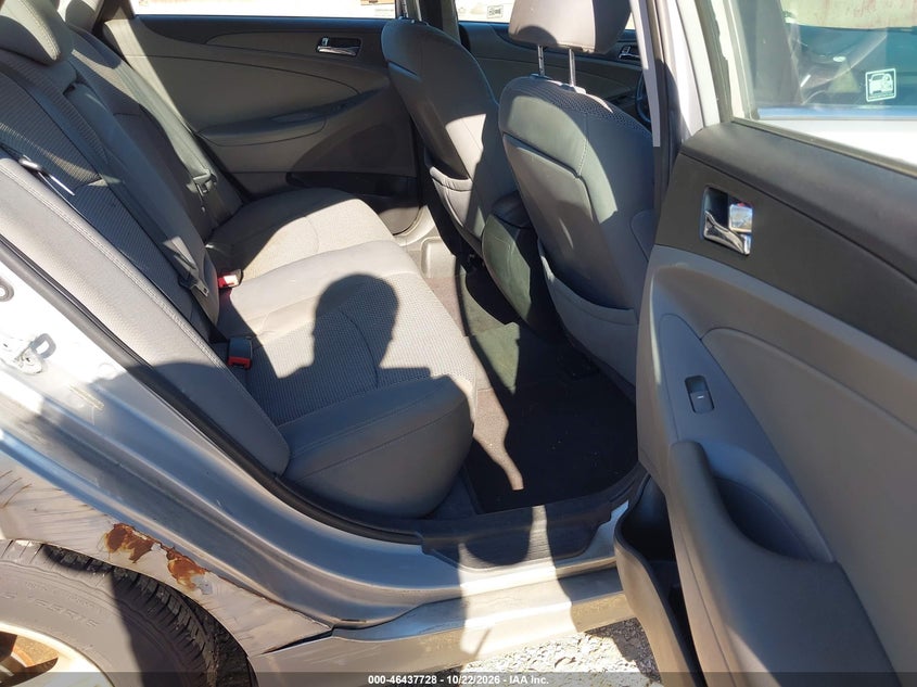 2011 HYUNDAI SONATA GLS · Фото 8
