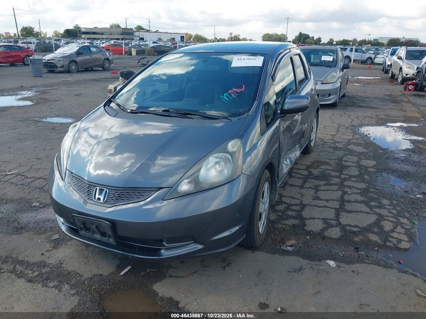 2013 Honda Fit, Левый бок, IAAI, VIN JHMGE8H31DC009855 — фото 2