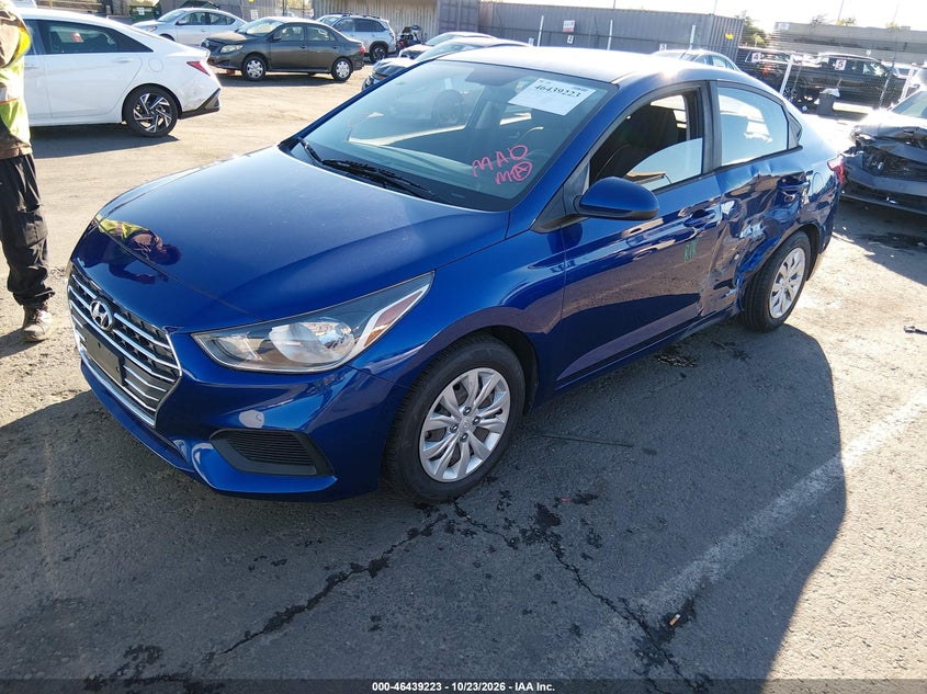 2020 Hyundai Accent Se, Left Side, IAAI, VIN 3KPC24A61LE112304 — photo 2