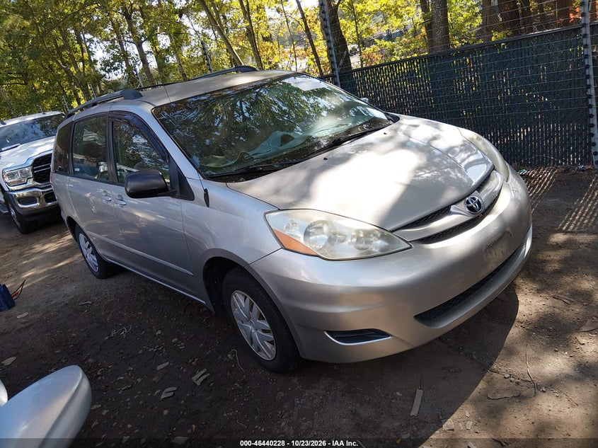 2006 TOYOTA SIENNA CE