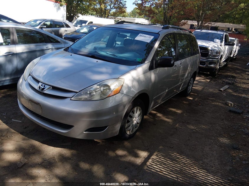 2006 TOYOTA SIENNA CE · Фото 2