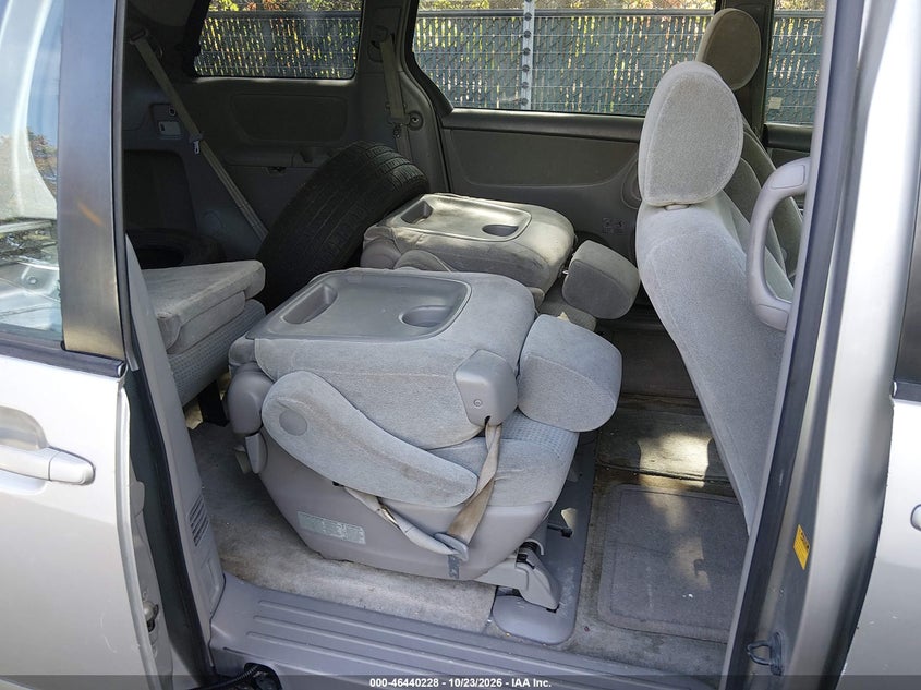 2006 TOYOTA SIENNA CE · Фото 8