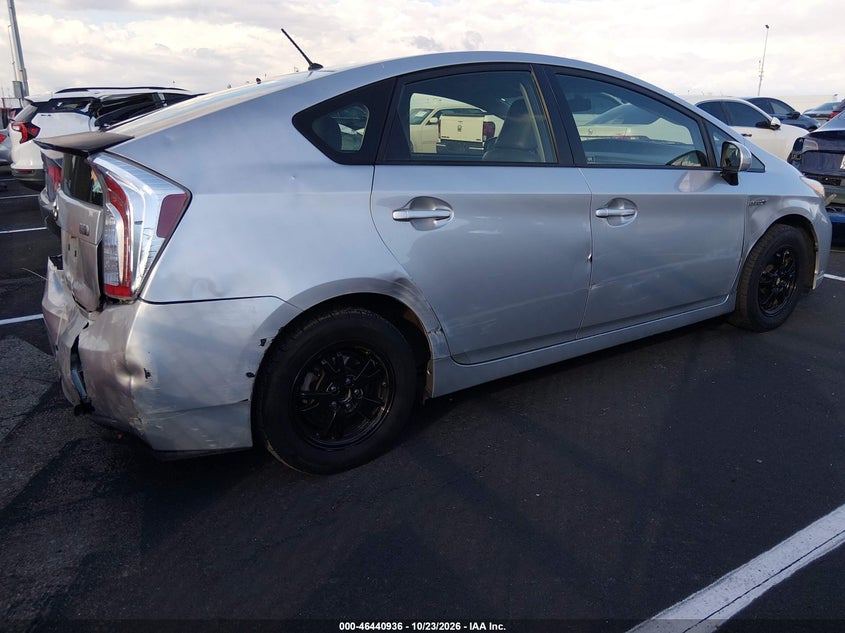 Vin: jtdkn3du4d5672869, lot: 46941302, toyota prius two 20134