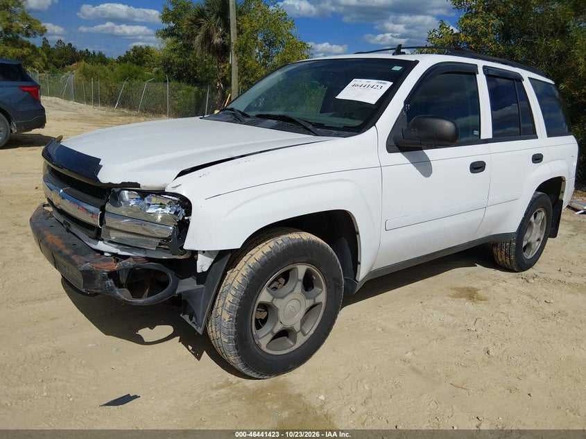 2007 Chevrolet Trailblazer Ls, Front End, IAAI, VIN 1GNDS13S772100505 — photo 2