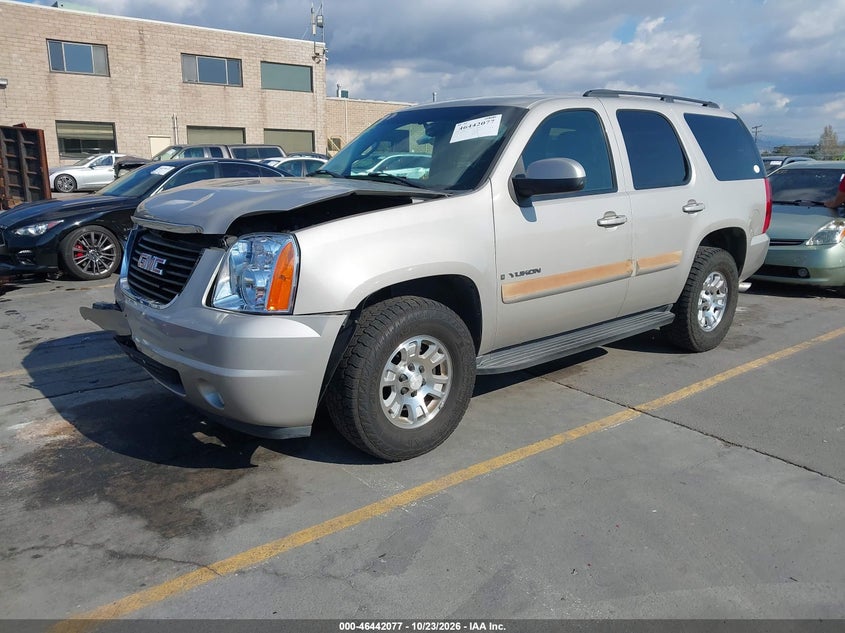 2008 GMC Yukon Sle, Front End, IAAI, VIN 1GKFC13038J103958 — photo 2