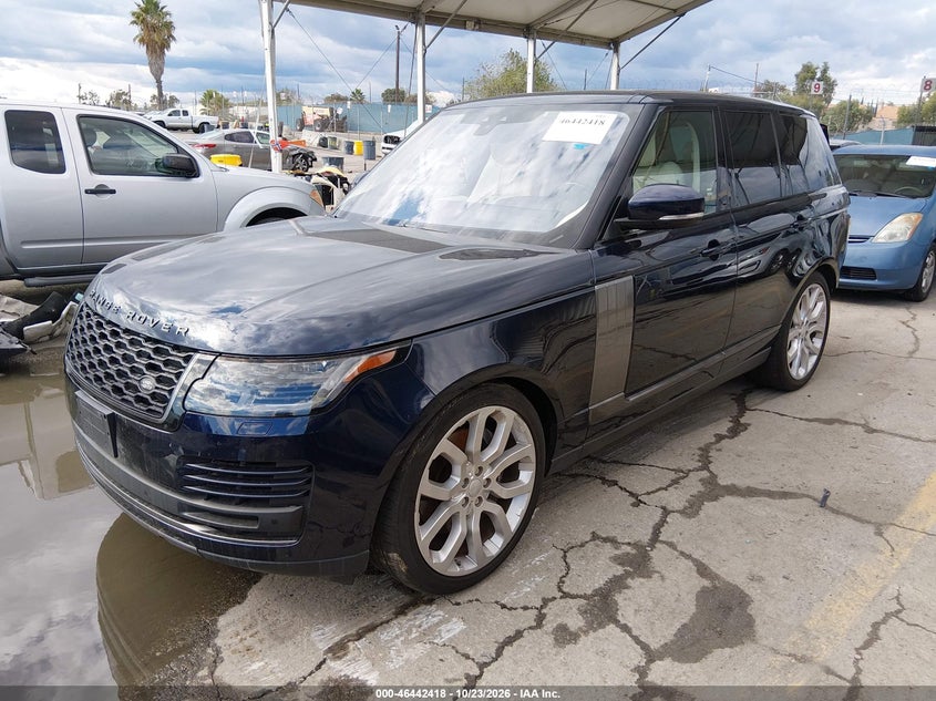 2020 Land Rover Range Rover P525 Hse, Rear, IAAI, VIN SALGS2SEXLA587635 — photo 2
