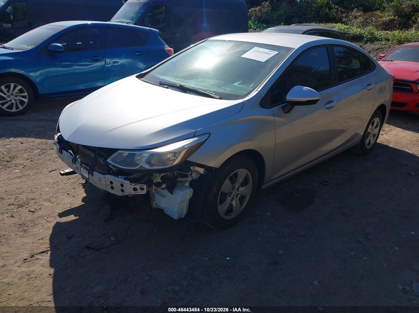 2018 Chevrolet Cruze Ls Auto, Front End, IAAI, VIN 1G1BC5SM2J7228323 — photo 2