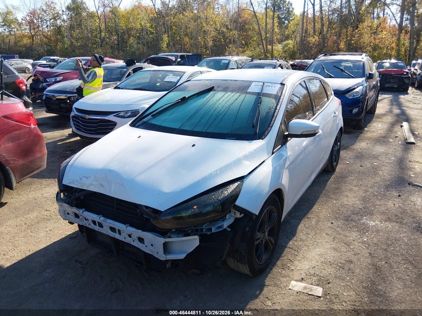 Vin: 1fadp3k20gl324089, lot: 46945187, ford focus se 20162