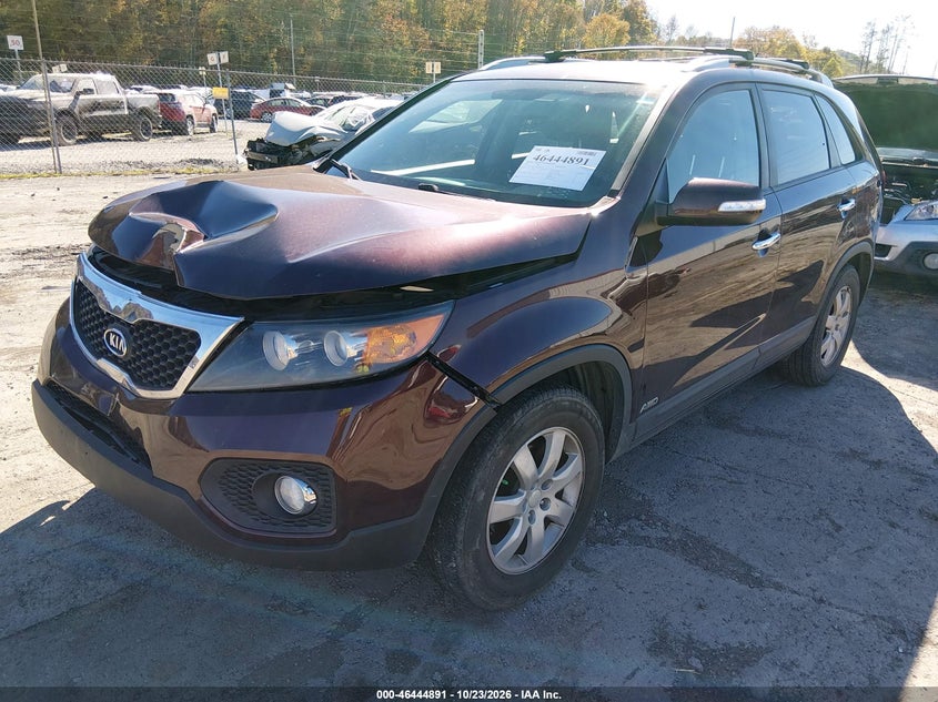 2013 Kia Sorento Lx V6, Front End, IAAI, VIN 5XYKTDA2XDG332275 — photo 2