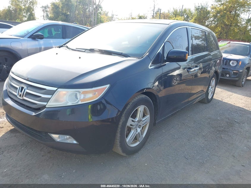 Vin: 5fnrl5h9xdb029382, lot: 46945596, honda odyssey touring/touring elite 20132