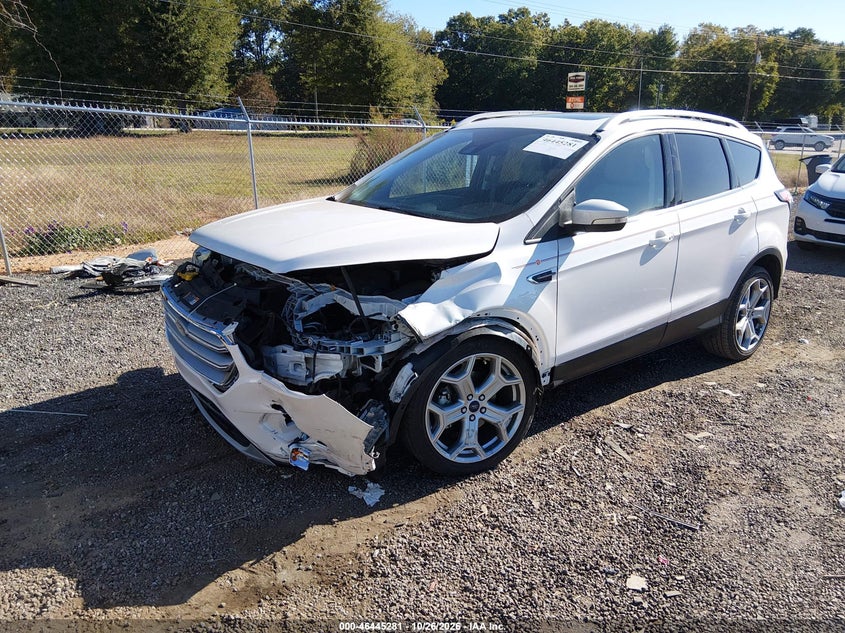 Vin: 1fmcu0jd1hue12589, lot: 46945657, ford escape titanium 20172