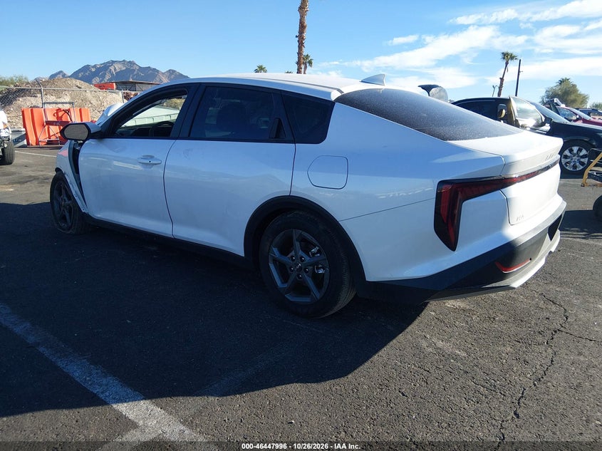 Vin: 3kpft4de7te398494, lot: 46948372, kia k4 lxs 20263