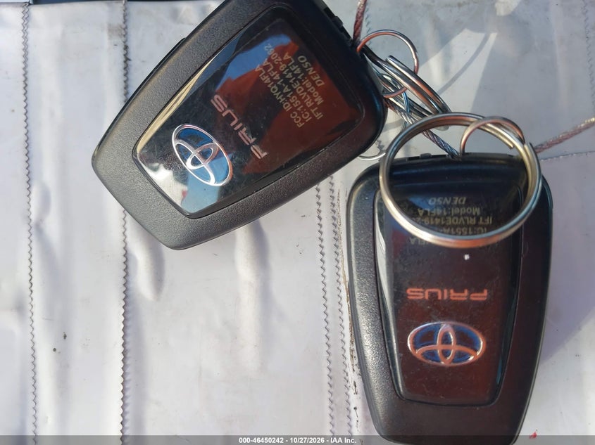 TOYOTA PRIUS - zdjęcie 11