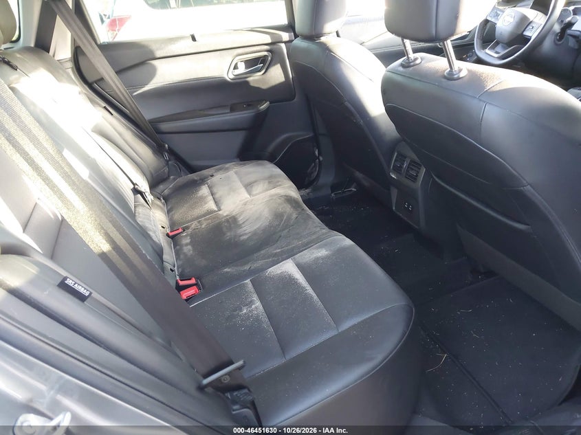 Nissan Rogue - фото 8