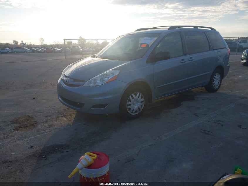 2008 Toyota Sienna Le, Rear, IAAI, VIN 5TDZK23C18S134348 — photo 2