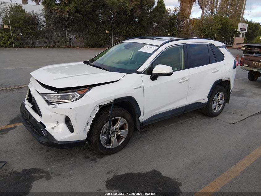2020 Toyota Rav4 Hybrid Xle, Normal Wear & Tear, IAAI, VIN JTMRWRFV0LD044798 — photo 2