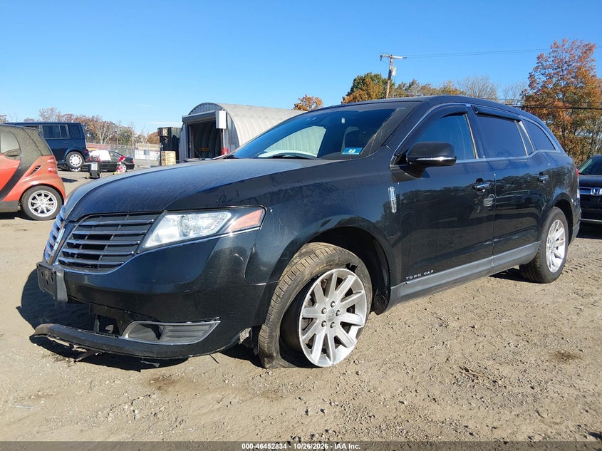 LINCOLN MKT 2018 VIN 2LMHJ5NK2JBL02266