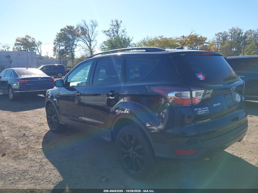 Vin: 1fmcu9gd1hub11736, lot: 46953576, ford escape se 20173