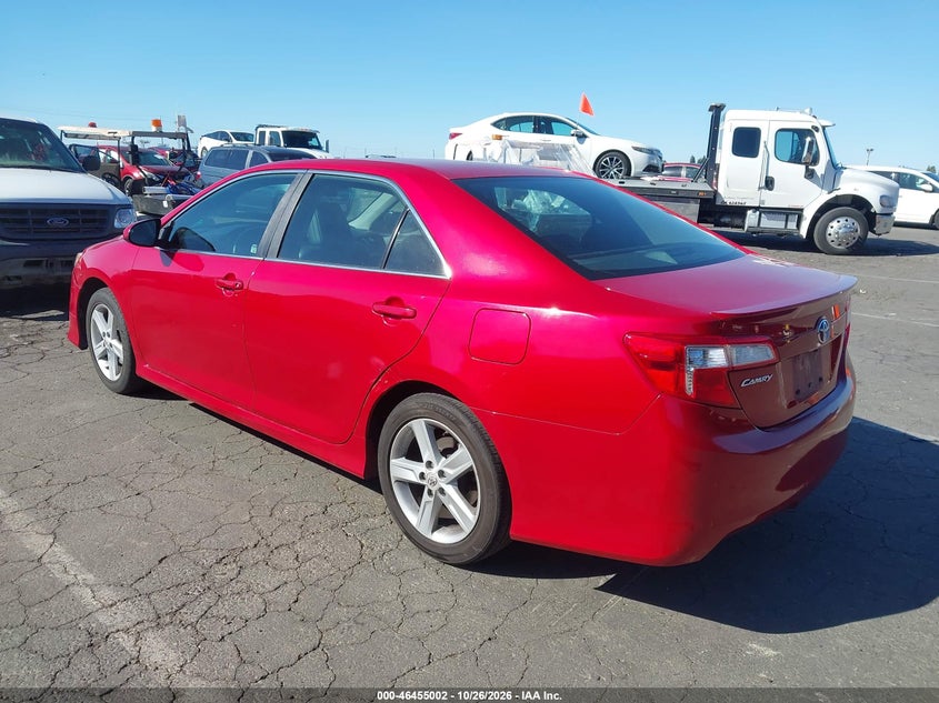 Vin: 4t1bf1fk8cu586574, lot: 46955378, toyota camry se 20123