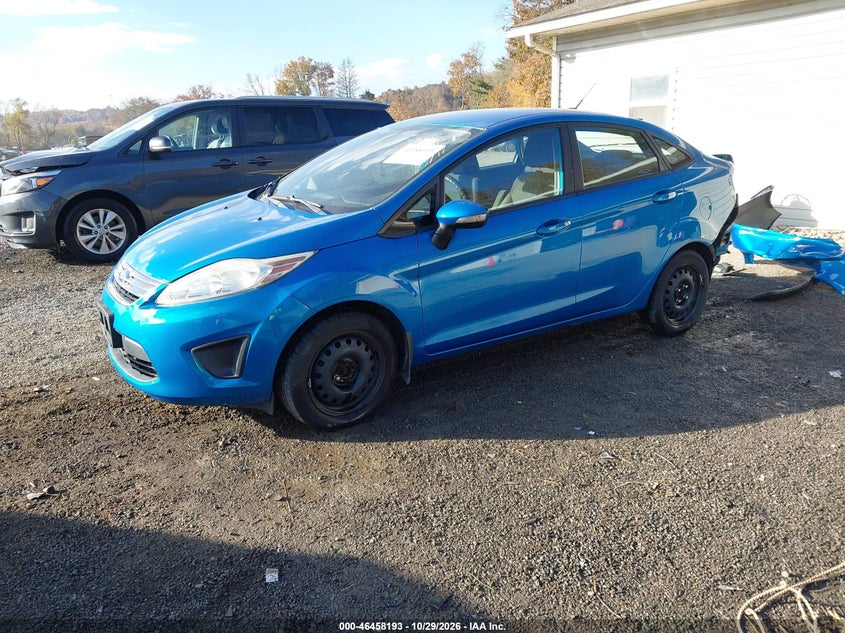 2013 Ford Fiesta Se, Rear, IAAI, VIN 3FADP4BJ1DM207421 — photo 2