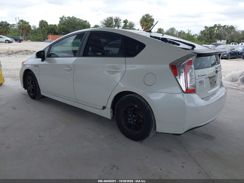 Vin: jtdkn3du1d5700188, lot: 46958577, toyota prius three 20133