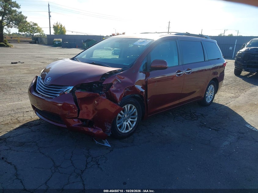 2015 Toyota Sienna Xle Premium 8 Passenger, Удар спереду, IAAI, VIN 5TDYK3DC8FS683168 — фото 2