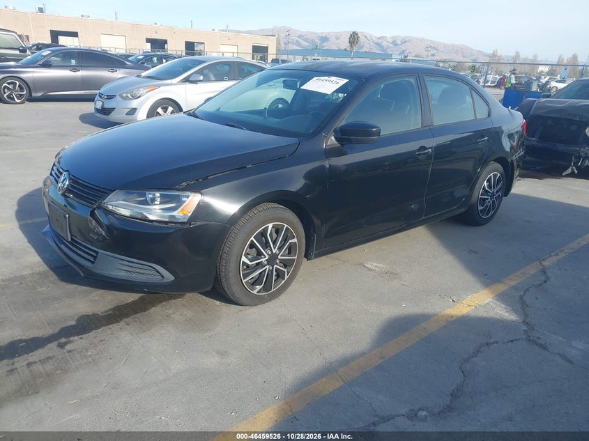 2011 Volkswagen Jetta 2.0L S, Front & Rear, IAAI, VIN 3VW2K7AJ8BM394010 — photo 2