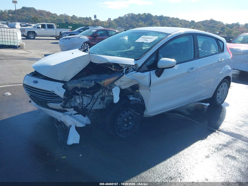 2017 Ford Fiesta S, Повреждение двигателя, IAAI, VIN 3FADP4TJ0HM171791 — фото 2