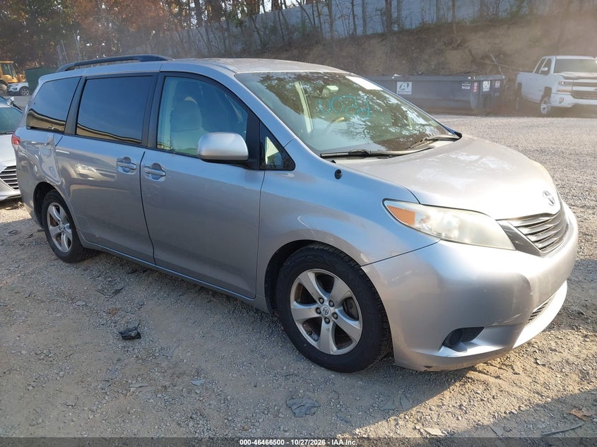2011 Toyota Sienna LE V6