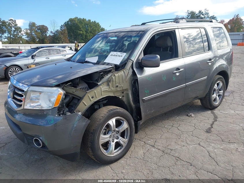 2012 Honda Pilot Ex-L, Left Front, IAAI, VIN 5FNYF3H58CB019226 — photo 2