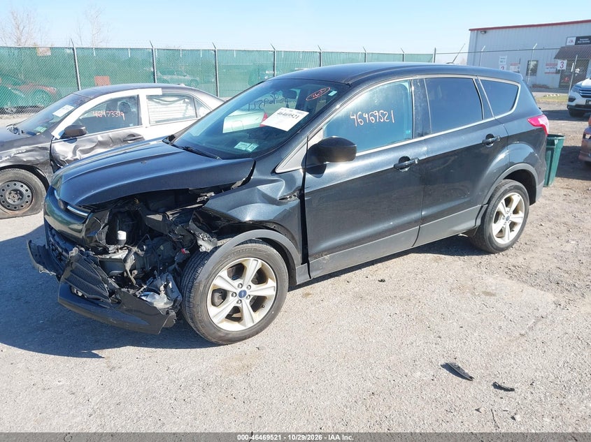 2015 Ford Escape Se, Left Front, IAAI, VIN 1FMCU9G91FUA88886 — photo 2
