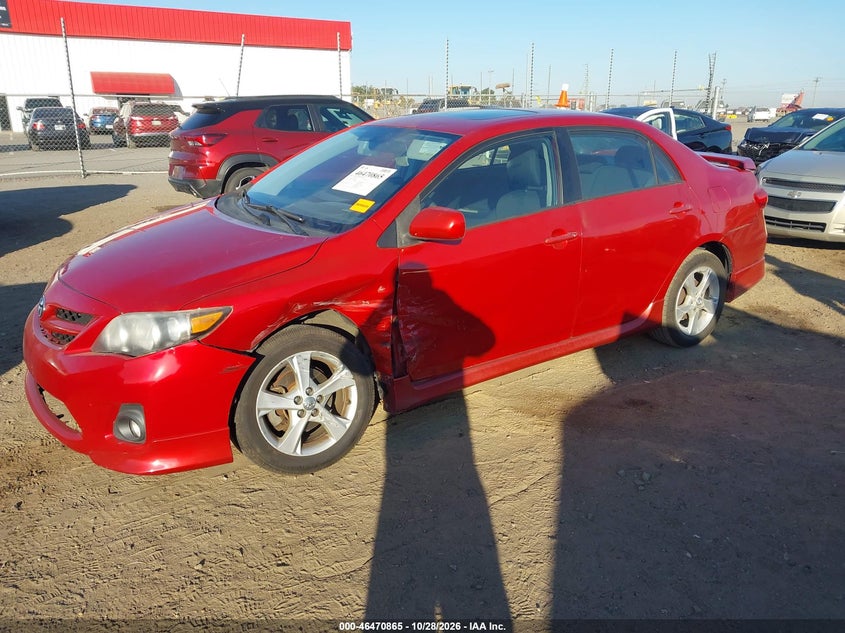 Vin: 2t1bu4ee5bc574868, lot: 46971244, toyota corolla s 20112