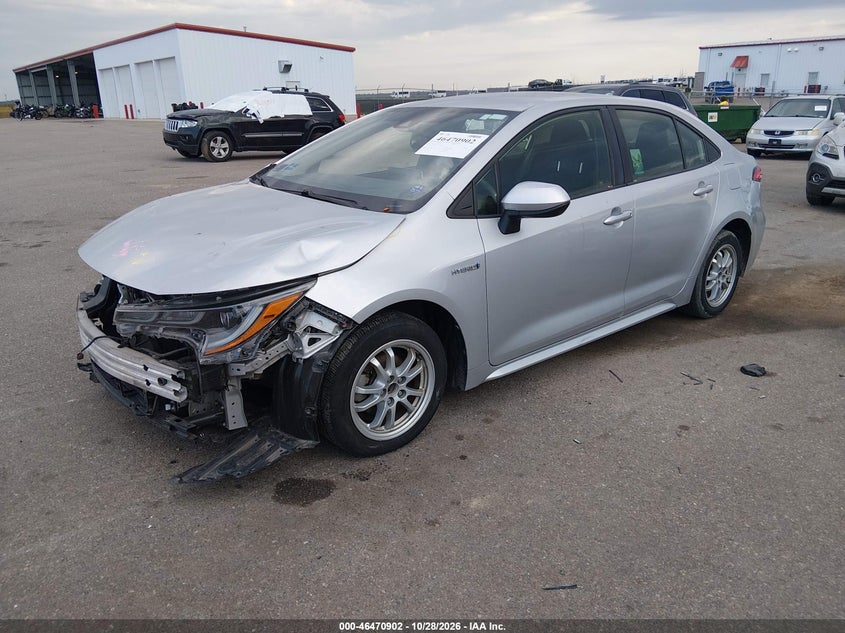 2020 Toyota Corolla Hybrid Le, Front End, IAAI, VIN JTDEBRBE6LJ012293 — photo 2