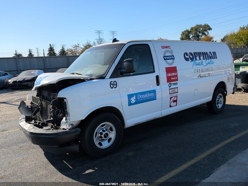 2018 GMC Savana 3500 Work Van, Front End, IAAI, VIN 1GTZ7HFG6J1168596 — photo 2