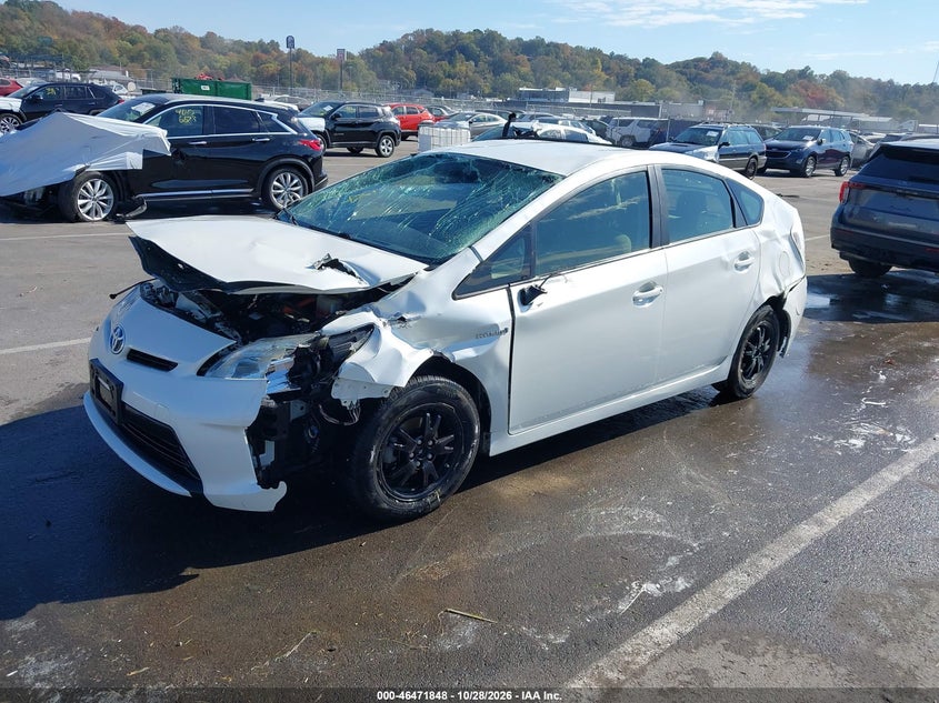 2015 Toyota Prius Three, Rollover, IAAI, VIN JTDKN3DU2F0413846 — photo 2