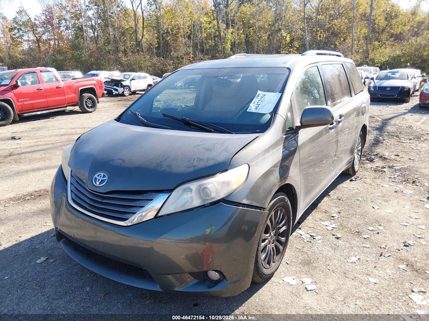 2014 Toyota Sienna Xle V6 8 Passenger, Перёд и зад, IAAI, VIN 5TDYK3DC9ES436093 — фото 2