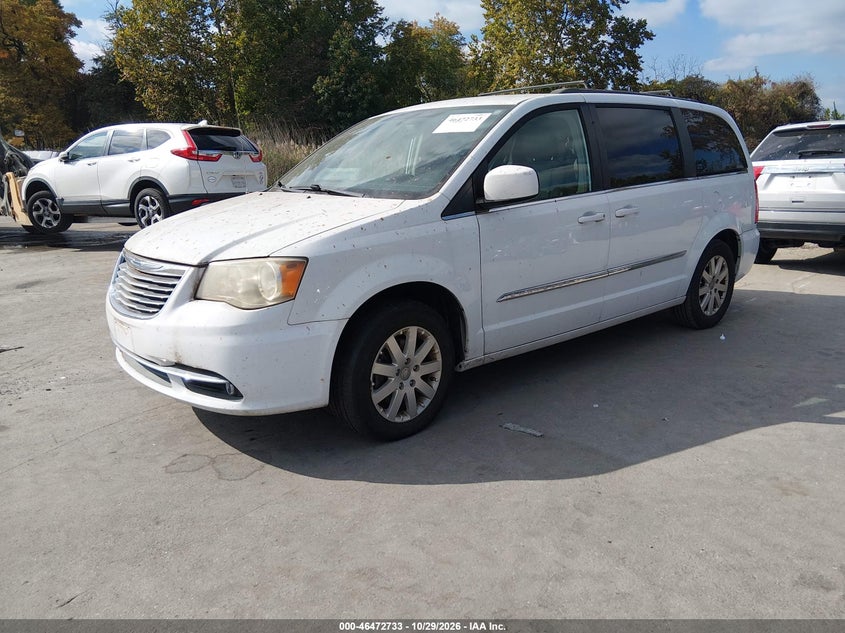 2014 Chrysler Town & Country Touring, Normal Wear & Tear, IAAI, VIN 2C4RC1BG9ER383092 — photo 2