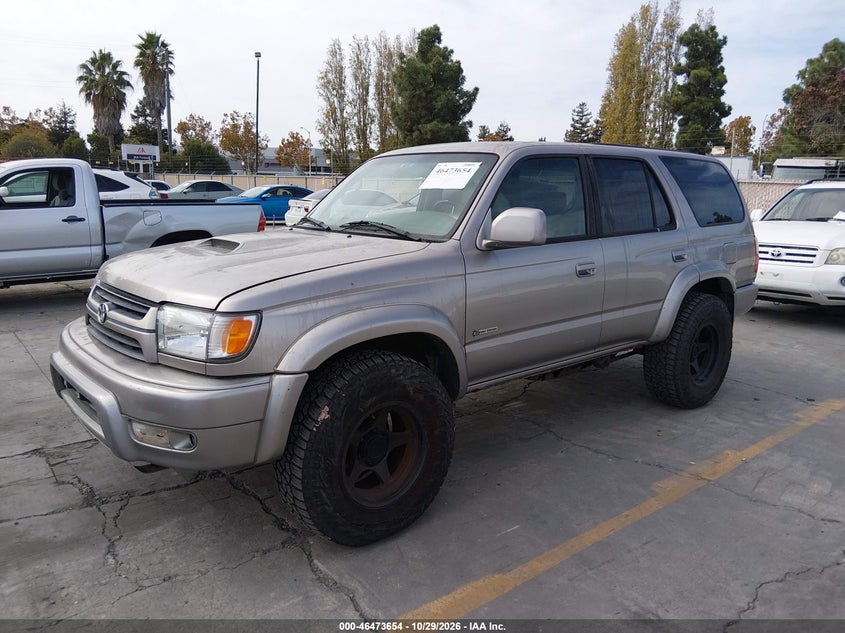2002 Toyota 4Runner Sr5 V6, Normal Wear & Tear, IAAI, VIN JT3HN86RX20385910 — photo 2