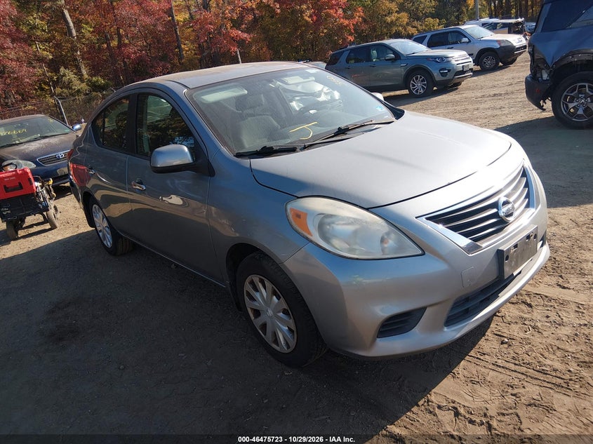 2013 Nissan Versa 1.6 SV