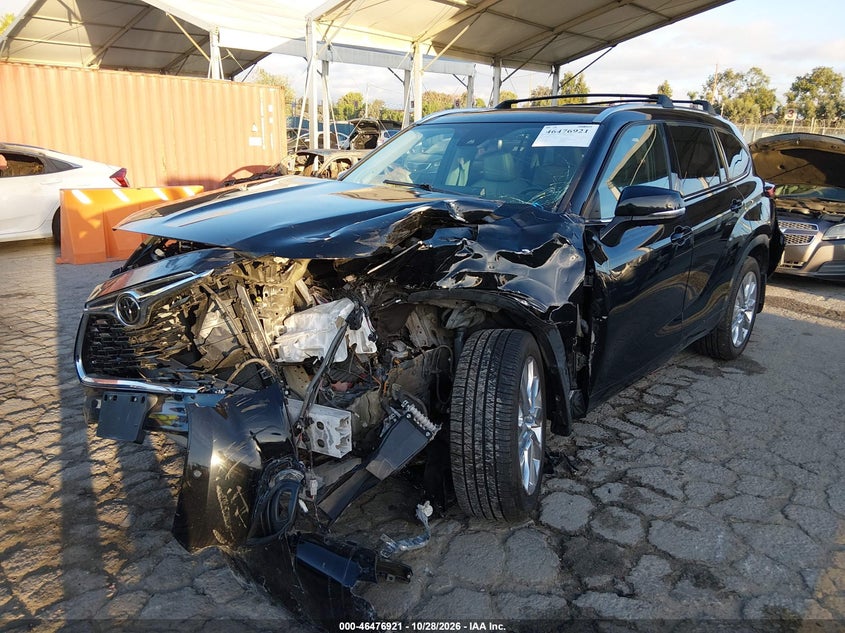 2022 Toyota Highlander Limited, Front End, IAAI, VIN 5TDDZRBH9NS234978 — photo 2