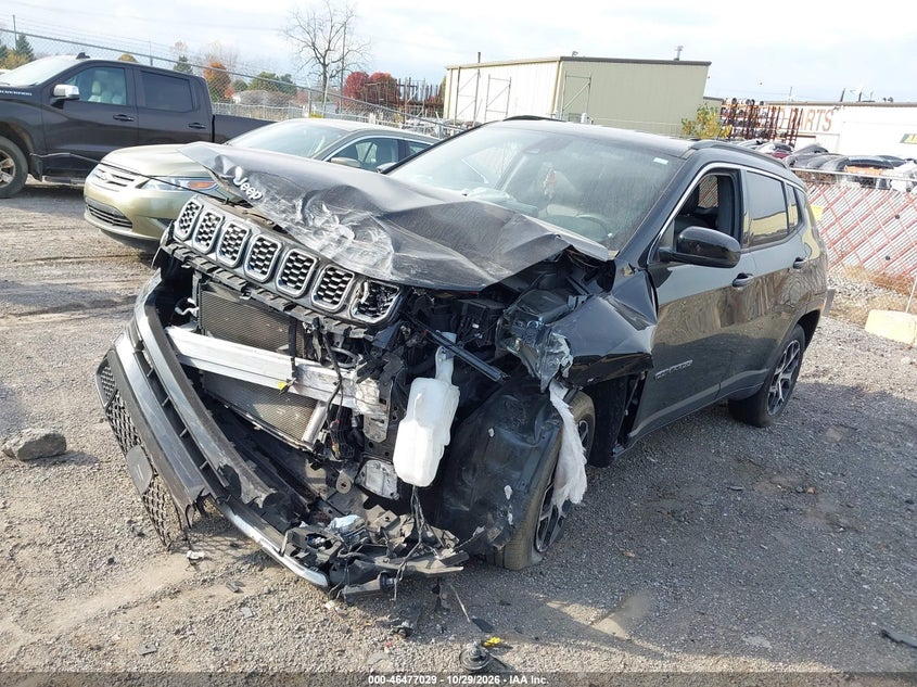 2024 Jeep Compass Limited 4X4, Front End, IAAI, VIN 3C4NJDCN3RT102376 — photo 2