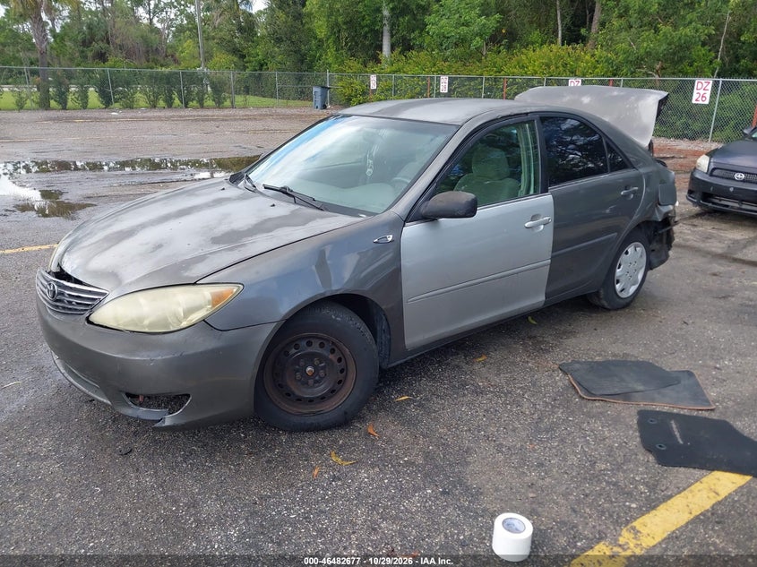 2005 Toyota Camry Std, Удар сзади, IAAI, VIN 4T1BE32K65U578903 — фото 2