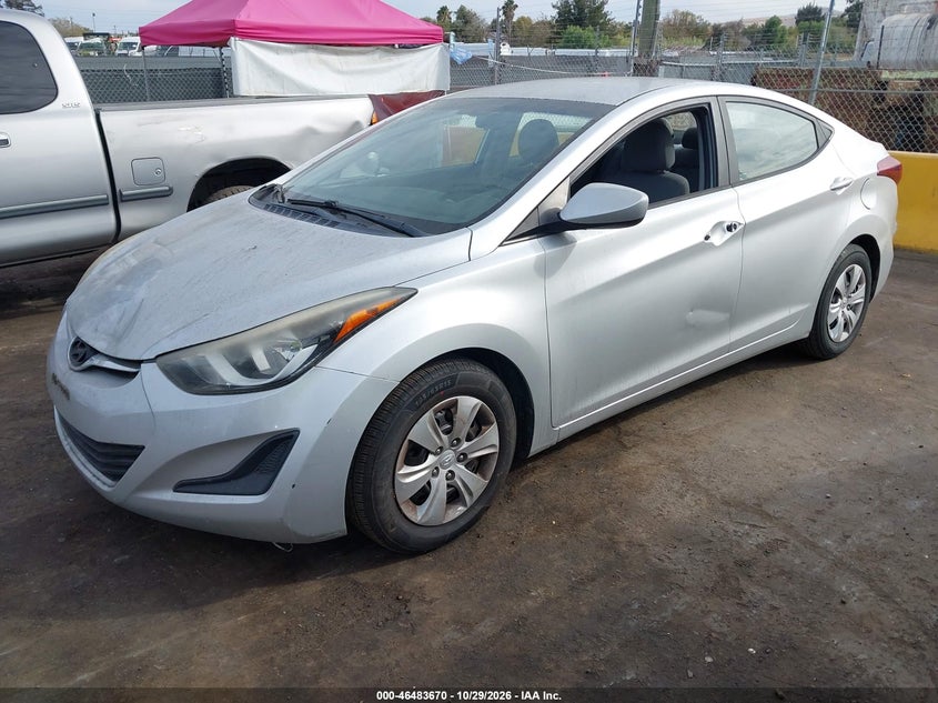 2016 Hyundai Elantra Se, Normal Wear & Tear, IAAI, VIN 5NPDH4AE2GH686843 — photo 2