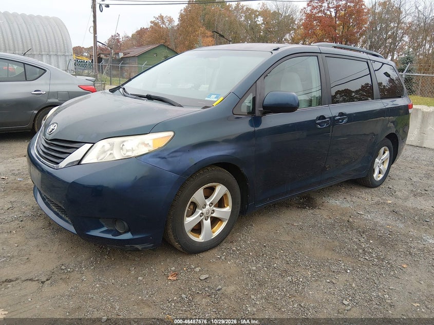 Vin: 5tdkk3dc1bs088940, lot: 46987960, toyota sienna le v6 20112