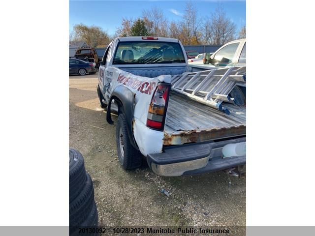 2006 GMC Sierra 2500 Hd Sl Pickup VIN: 1GTHC24UX6E243880 Lot: 20130092