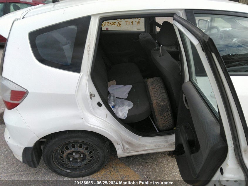 2014 Honda Fit Dx VIN: LUCGE8H50E3001553 Lot: 20136655