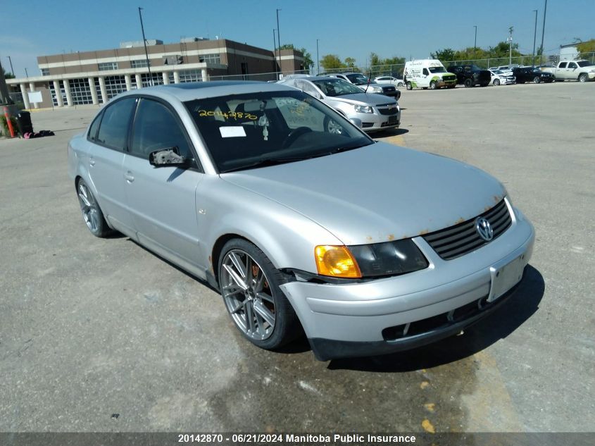 1999 Volkswagen Passat Gls VIN: WVWAA63BXXE505090 Lot: 20142870