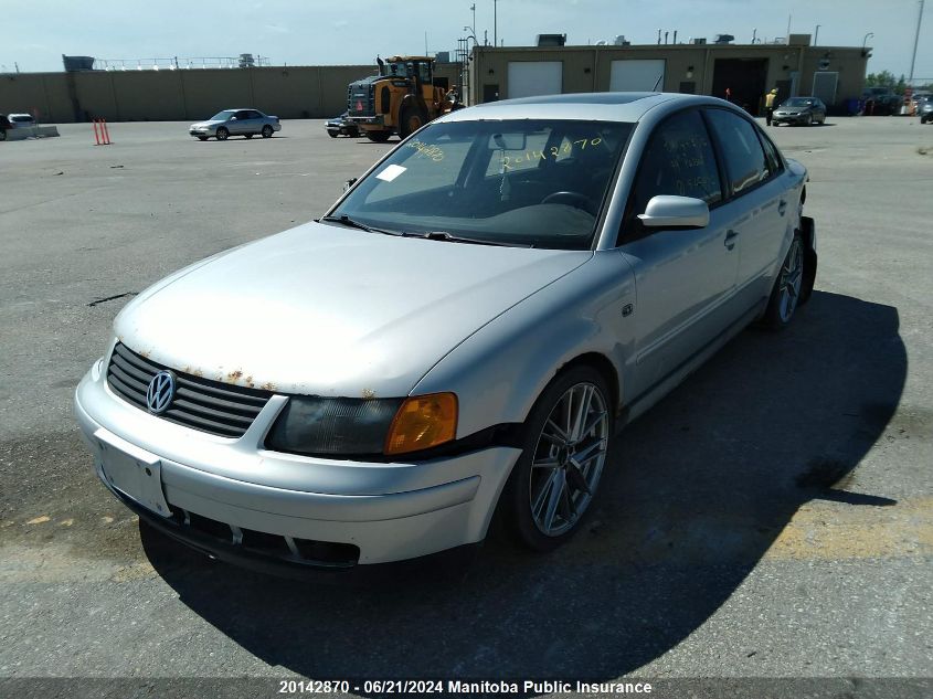 1999 Volkswagen Passat Gls VIN: WVWAA63BXXE505090 Lot: 20142870