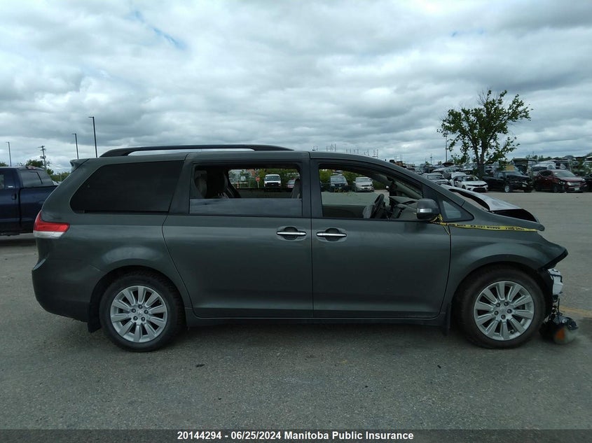 2013 Toyota Sienna Xle V6 VIN: 5TDDK3DC4DS057046 Lot: 20144294