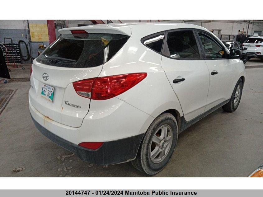 KM8JT3AC6BU262635 2011 Hyundai Tucson Gl